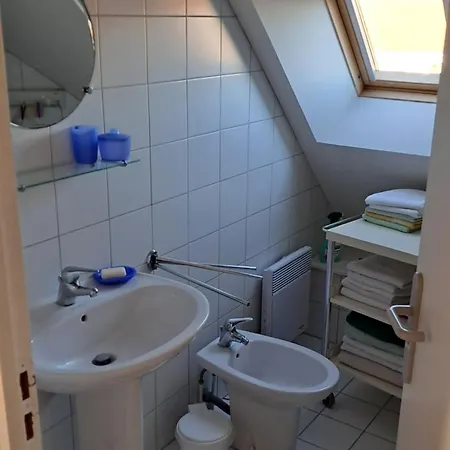 Proche De La A Luc Sur *